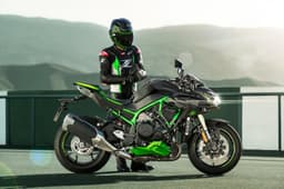 Kawasaki Z H2 right side profile with rider